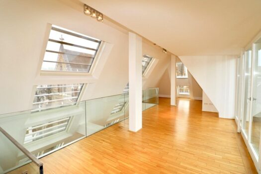 Wohnen über den Dächern Wiens – Dachterrassen-Maisonette mit Charakter (inkl. Heizkosten) Galerie