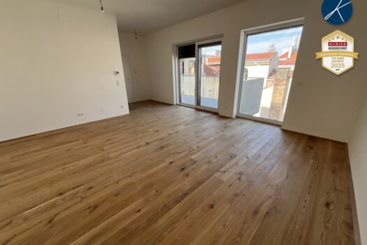 30 m², Parkett, großzügige Wohnküche mit Balkonausgang