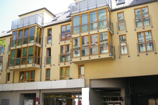 4sabtNl42INeWyHWeyFsSB