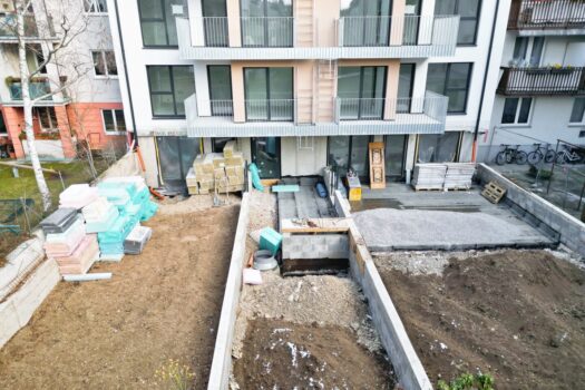 5EzwwFJ5860fLciLGDKxNl