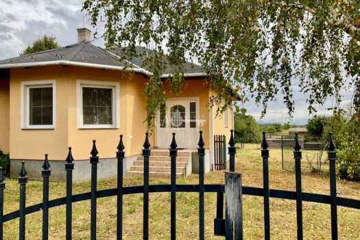 5F8Y4xQ13ogFb9cxnVS03X