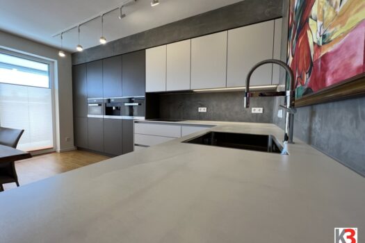 5aaQ4qUEudCLVzUgnQBbaL