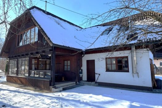 Wohnhaus mit Wintergarten in herrlich ruhiger Lage mit stilvollem Wintergarten! 5kJc1Yl7sK8qnpvrVPxxUu