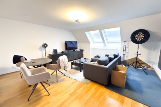 87 m2 Dachgeschoss Maisonette mit 8,74 m2 Terrasse, 4,19 m2 Loggia und Garagenplatz! Nähe Westbahnhof / Burggasse Stadthalle U6 5zyYyFJEvMyjX1hxM2Kora