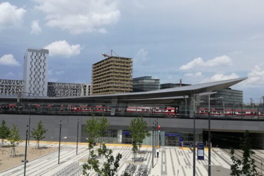 6ATbkEfds3p4THFgzsczQW