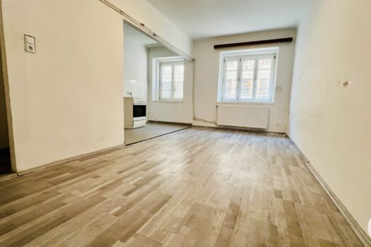 Sanierungsbedürftige Erdgeschosswohnung in der Rückertgasse 6Xqmc1At6gtOyB1VDUJjqS