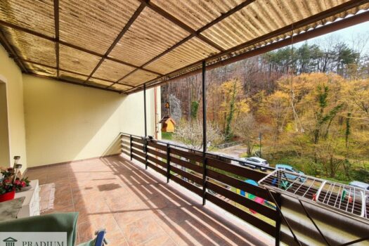 Viel Raum für die ganze Familie - 7 Zimmer Mehrfamilienhaus mit 3 Wohneinheiten 6Xx8hChW5SgMRaAe6L5ebh