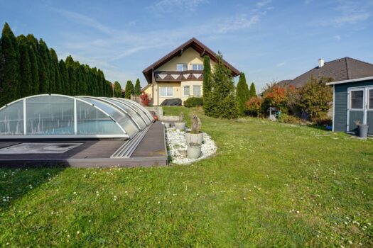 Einfamilienhaus gesucht? Koffer packen und einziehen! Gartenansicht