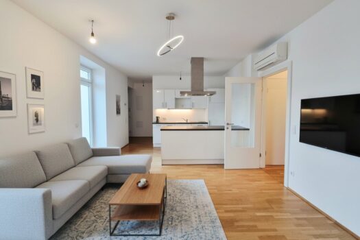 Urban wohnen mit Freiraum: 71,84 m² + Balkon & Terrasse | 4. OG mit Lift | Erstklassige Ausstattung | Sofort verfügbar Wohnküche