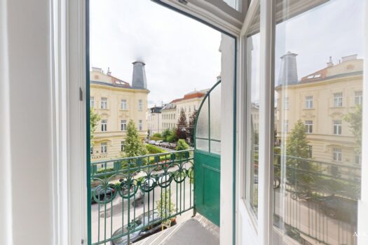 7IW4xHkFwrM5ifGpPAUp7A 1