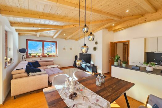 7aOju8tQiPm6AuvovcR4No