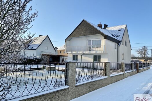 Charmantes Ein-/Zweifamilienhaus mit Garage uvm. in Wels nähe Krankenhaus! 7kkNWJ004TDIWFTvmUrp8E