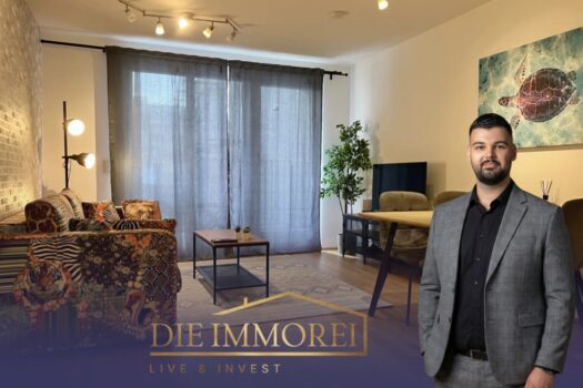 Stilvolle, voll möblierte 2-Zimmer-Wohnung mit Loggia – ruhige Innenhoflage Titelbild