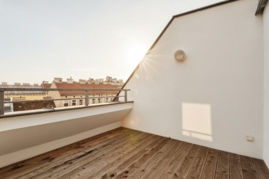 Traumhafte Dachgeschosswohnung mit Terrasse nach Westen und Weitblick - Klimaanlage - 3 Zimmer + Galerieraum - Küche inklusive dQFpCdv1FFDxehmUq6BDY