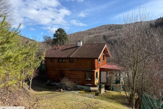 120y2xqyfxAlsDk8RyGbcq