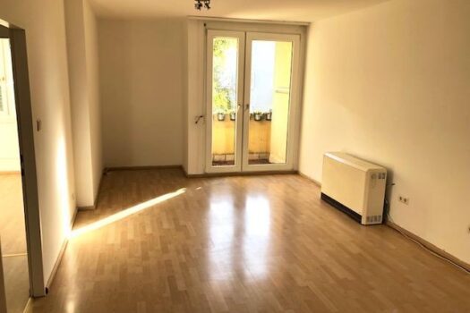 Wohn- und Essbereich, Ausgang auf Loggia