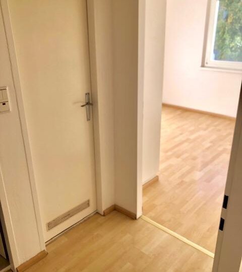 kleiner Flur zum Schlafzimmer