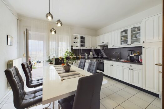 1730114525 selce sarmantna kuca 12