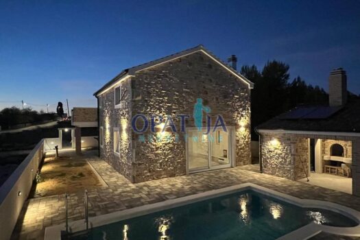 1731057190 vrsi kamena kuca 5