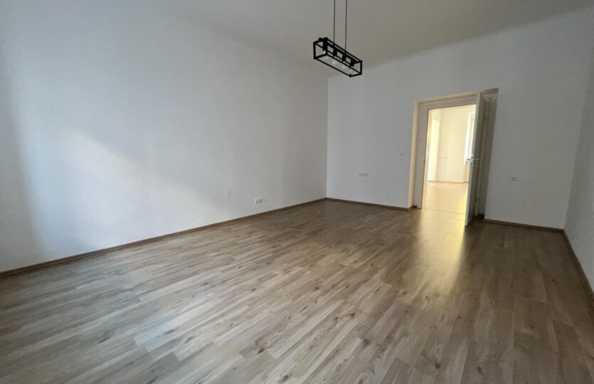 20230209_141340669_iOS