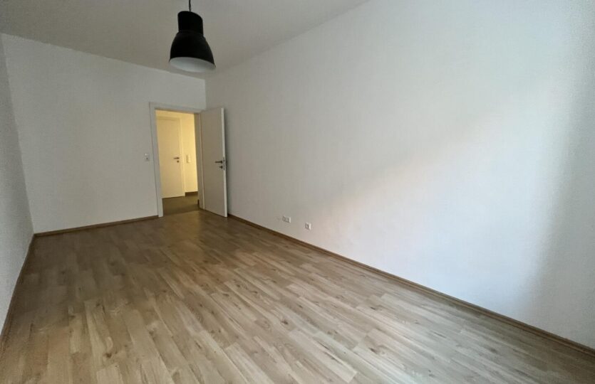 20230209_141401645_iOS