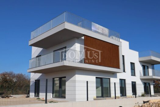 1765453490 img 1967 1