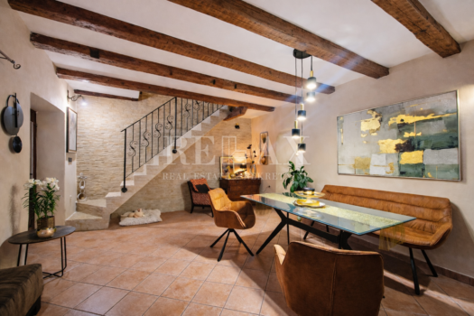 1769508060 tribalj kamena kuca s pogledom na jezero 4