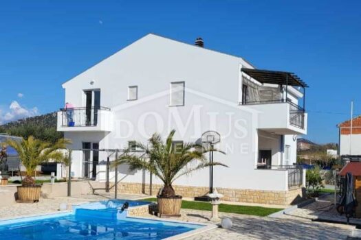 1770021584 whatsapp image 2025 12 16 at 11