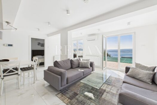 1770037171 crikvenica kuca s bazenom 1