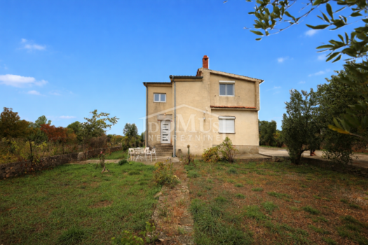 Gornja Jagodnja, Einfamilienhaus mit 158,40 m² Wohnfläche auf einem Grundstück von 2.869 m². 1771400668 chatgpt image 18 fevr