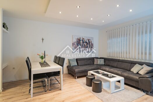 1771403915 dakovo stan na 1