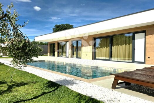 1771858950 kuca sa dva stana i bazenom 7