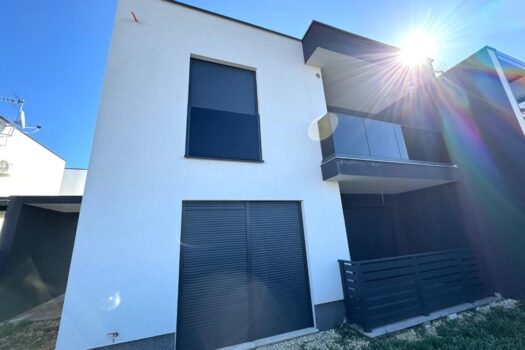 1772025515 thumbnail 2