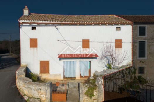 1772183238 vodnjan okolica istarska kuca za adaptaciju u mirnom naselju 2 2