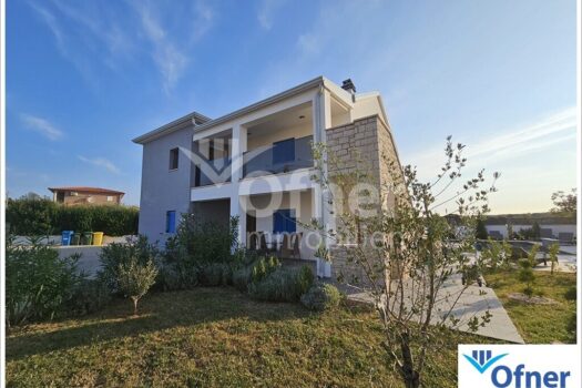 18kXUO7V6zxfmEj4WVbLjG