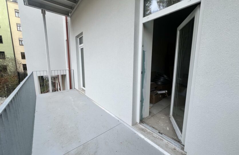 20240122_121319042_iOS