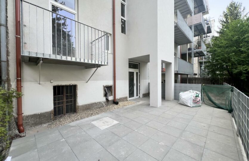 20240409_095405708_iOS