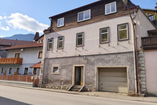 1LSCafZQjsoHiIUKEujtE5