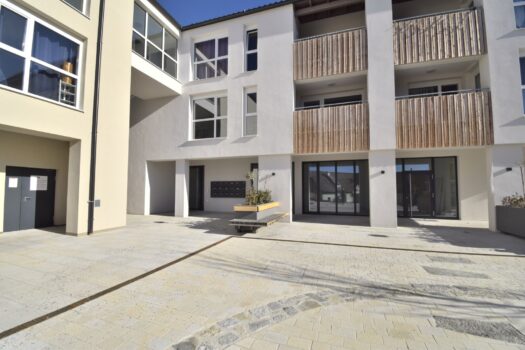 1pkrUsk5ZUSgllIN49YUNp