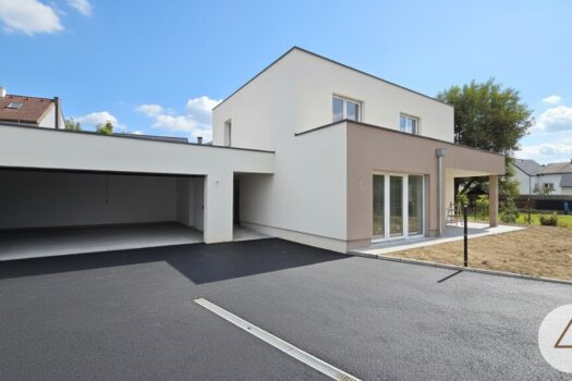 1q130UT9LNl8Oj9bMNQa87 1