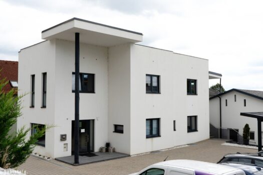 IHR BEAUTY-STUDIO IN BESTER LAGE - einziehen & durchstarten! ATTRAKTIVES BEAUTY-STUDIO