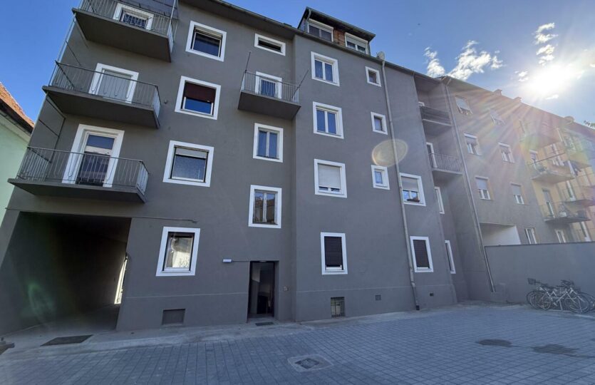 20251028_100045859_iOS