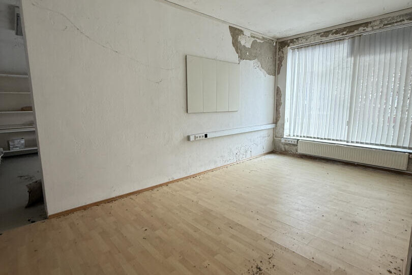 20251114_095844108_iOS