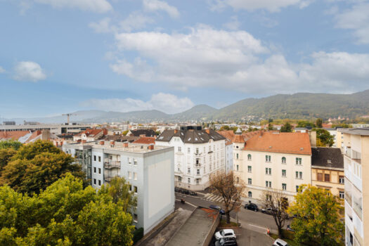 2 Zimmer Wohnung mit Balkon und Parkplatz in Graz Alt- Eggenberg, neben der FH Joanneum! WG geeignet Aussicht