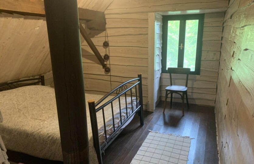 Anwesen 20 ha + Haus -20