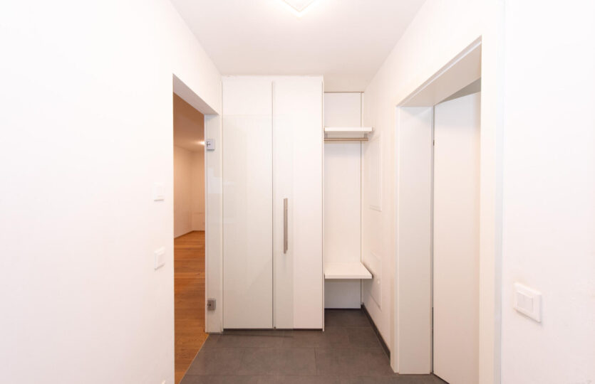 Fontanestraße 8 -01