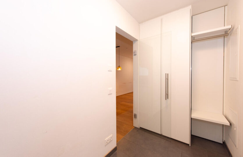 Fontanestraße 8 -03