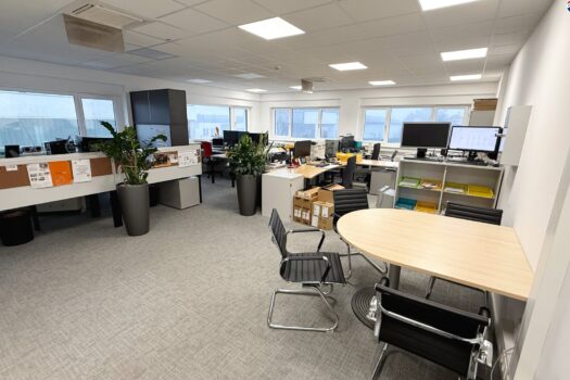 2A1lF64SOBXVvUWt79naQF