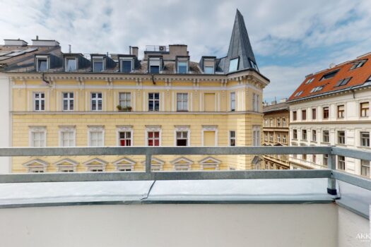 2v32YNQ3ZKdqXOmRAUk14w