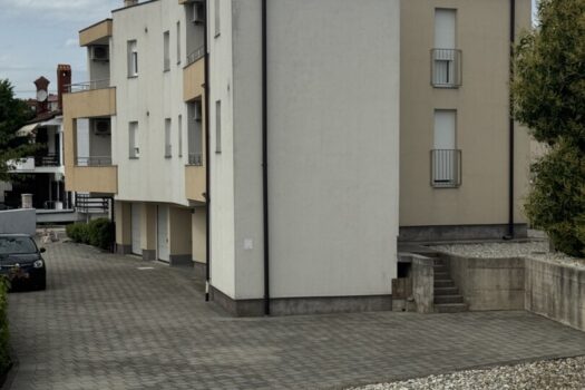 Exklusives Mehrfamilienhaus mit 4 modernen Wohneinheiten und Meerblick – zu verkaufen 2vEy4ERZbMs92LkgiY6sg